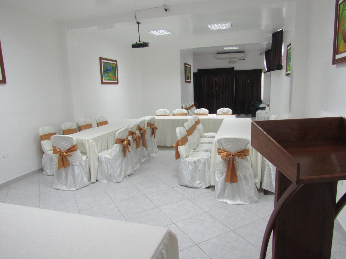 Alojamiento El Cardenal Iquitos Exterior foto