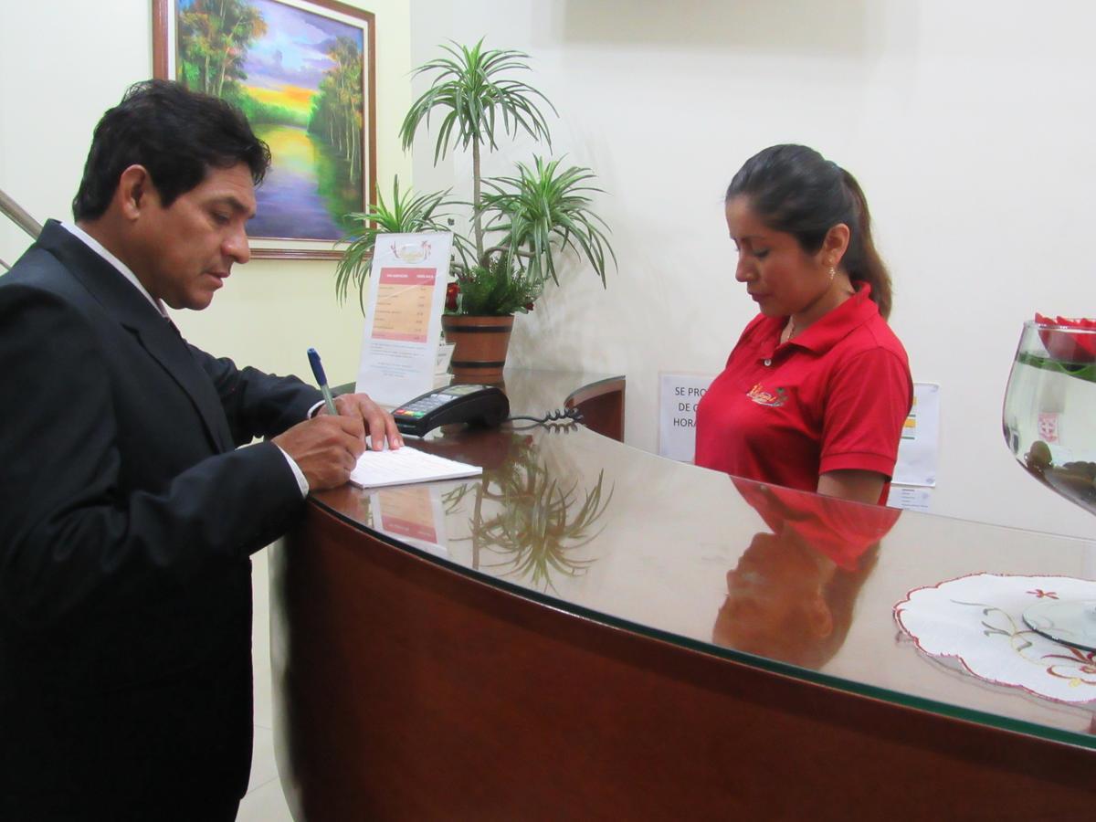 Alojamiento El Cardenal Iquitos Exterior foto